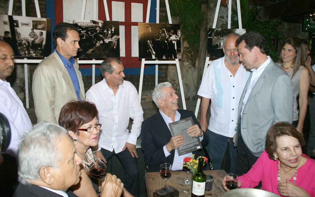 Presidente del CAPP se reúne con Mario Vargas Llosa
