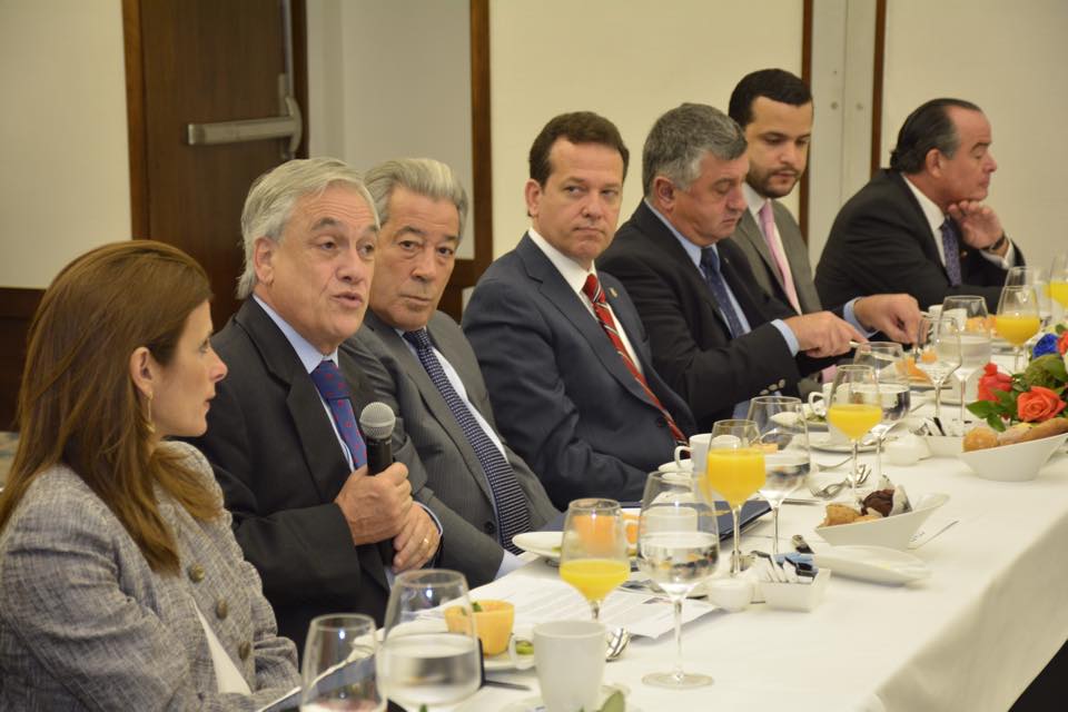Piñera se reúne con empresarios dominicanos