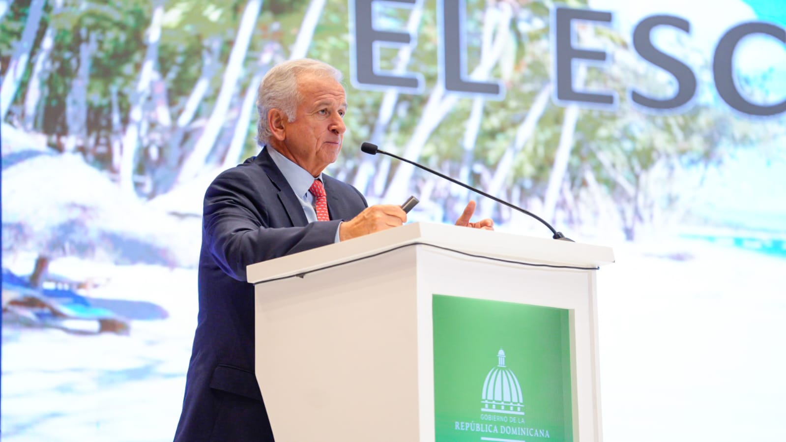 Exministro de Hacienda de Chile, Felipe Larraín, destaca fortalezas económicas de RD en el contexto actual Exministro de Hacienda de Chile, Felipe Larraín, destaca fortalezas económicas de RD en el contexto actual